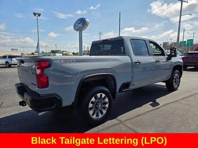 Used 2024 Gray Chevrolet Custom image 9