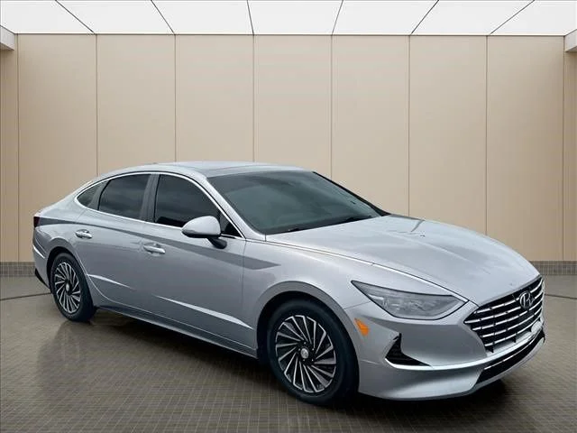 Used 2023 Silver Hyundai Limited image 2