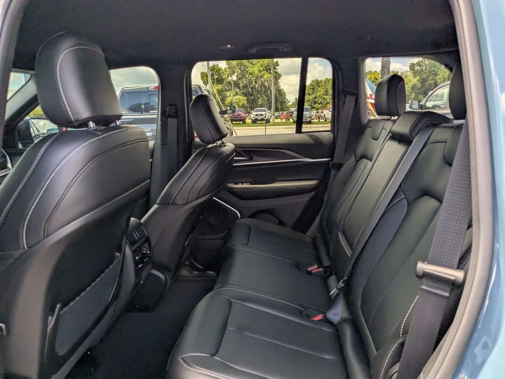 Used 2026 Blue Jeep Limited image 15