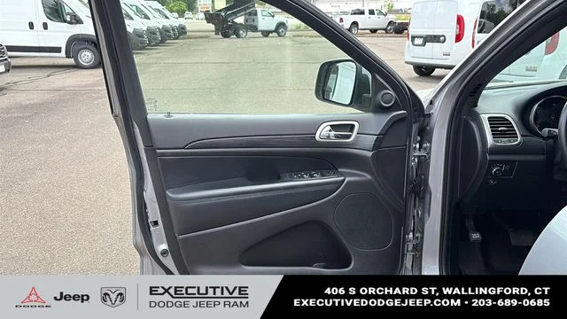 Used 2021 Silver Jeep Laredo E image 9