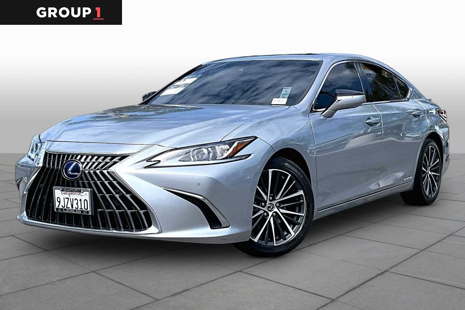 2022 Lexus ES 300h 