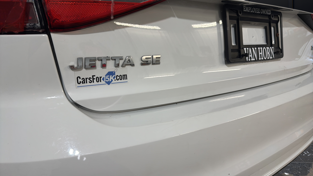 Used 2015 Pure White Volkswagen 1.8T SE image 33