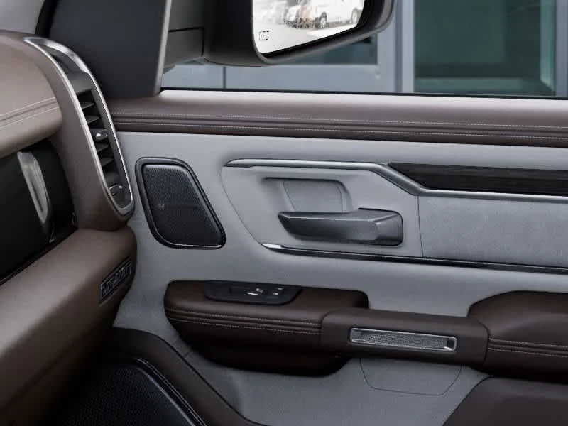 New 2026 Granite Crystal Metallic Clear-Coat Exterior Paint RAM Laramie image 25