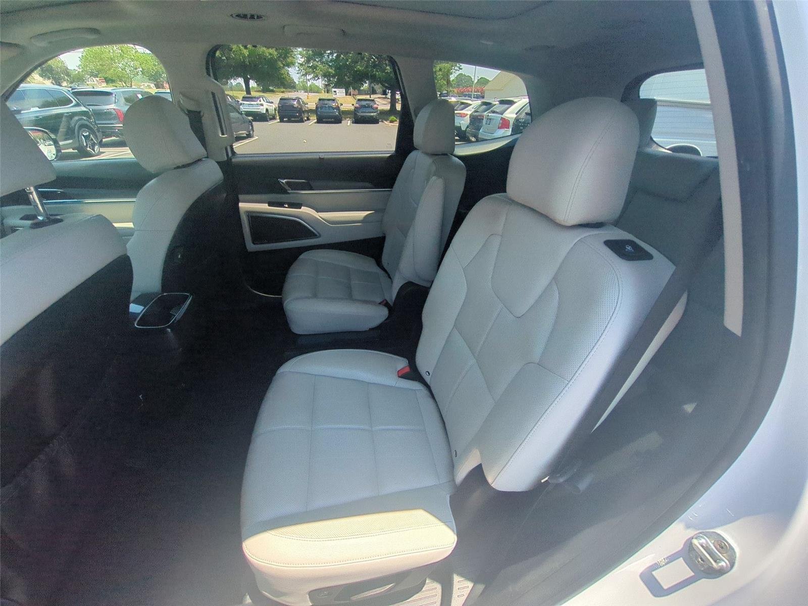 Used 2022 Glacial White Pearl Kia SX image 51