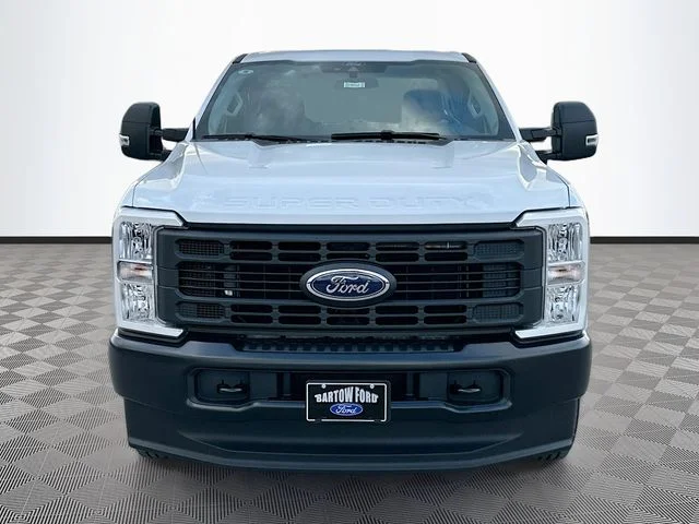 New 2026 Oxford White Ford XL image 2