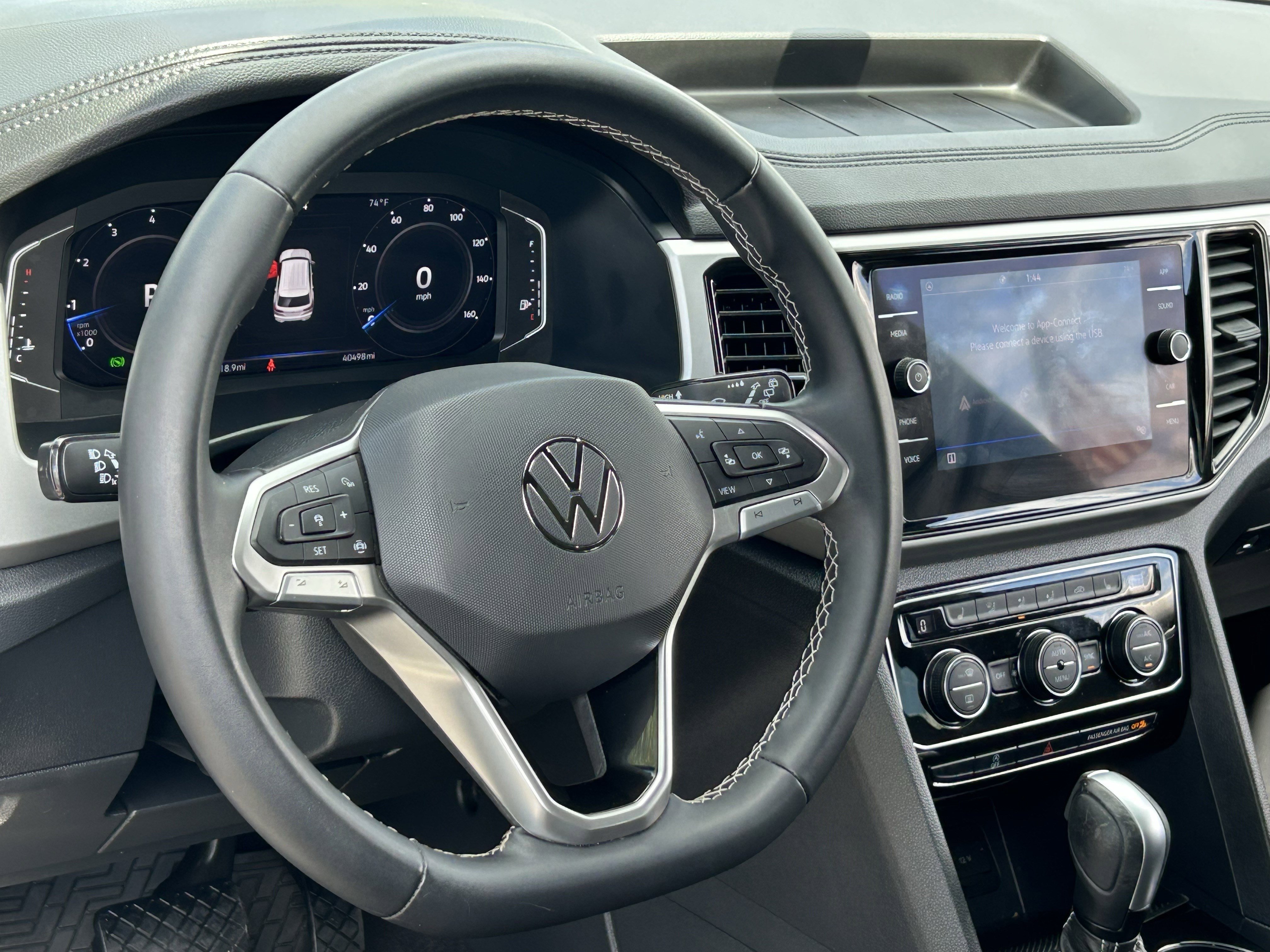 Used 2023 Blue Metallic Volkswagen 3.6L V6 SE w/Technology image 25