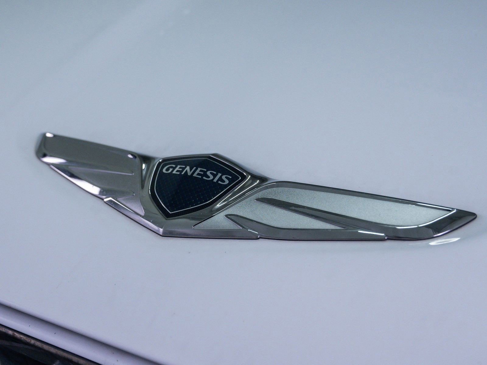 Used 2022 Alta White Genesis 3.5T Sport Prestige image 5