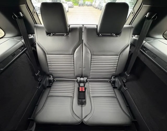 New 2026 Carpathian Grey Land Rover Dynamic SE image 47