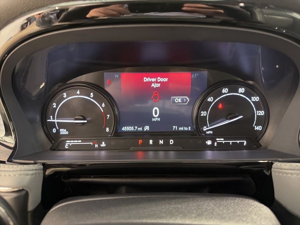 Used 2022 Silver Lincoln Standard image 15