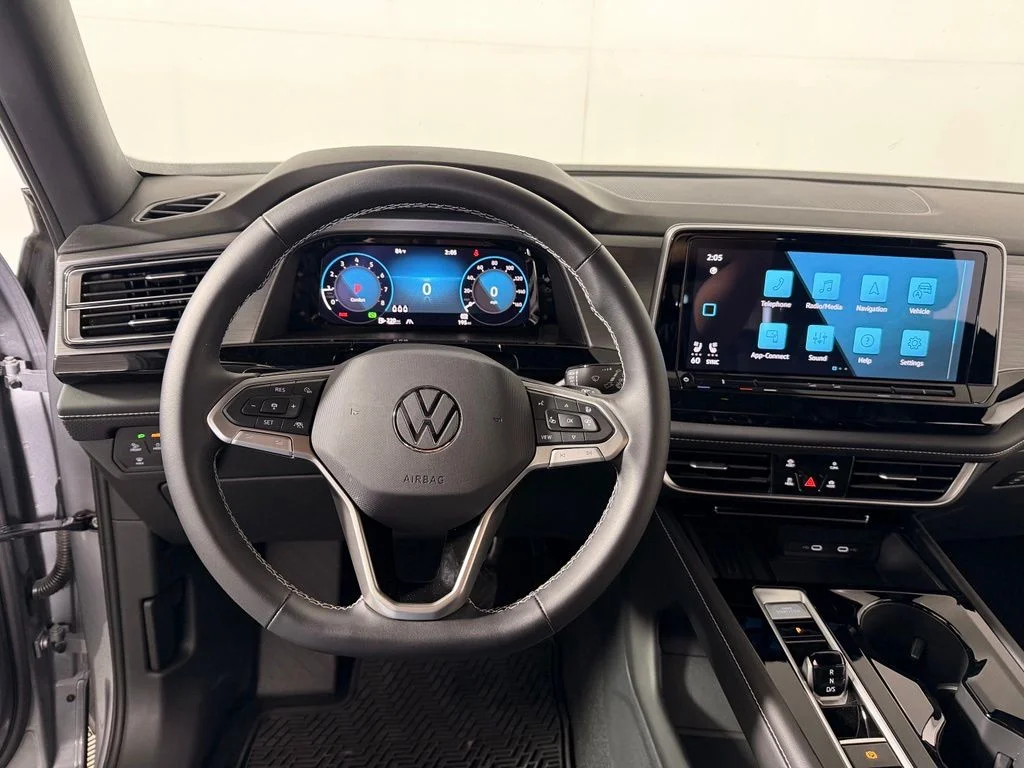 New 2026 Silver Volkswagen 2.0T SE w/Technology image 12