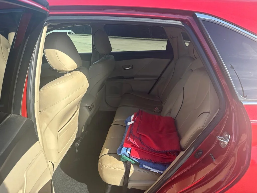 Used 2009 Red Toyota Base image 15