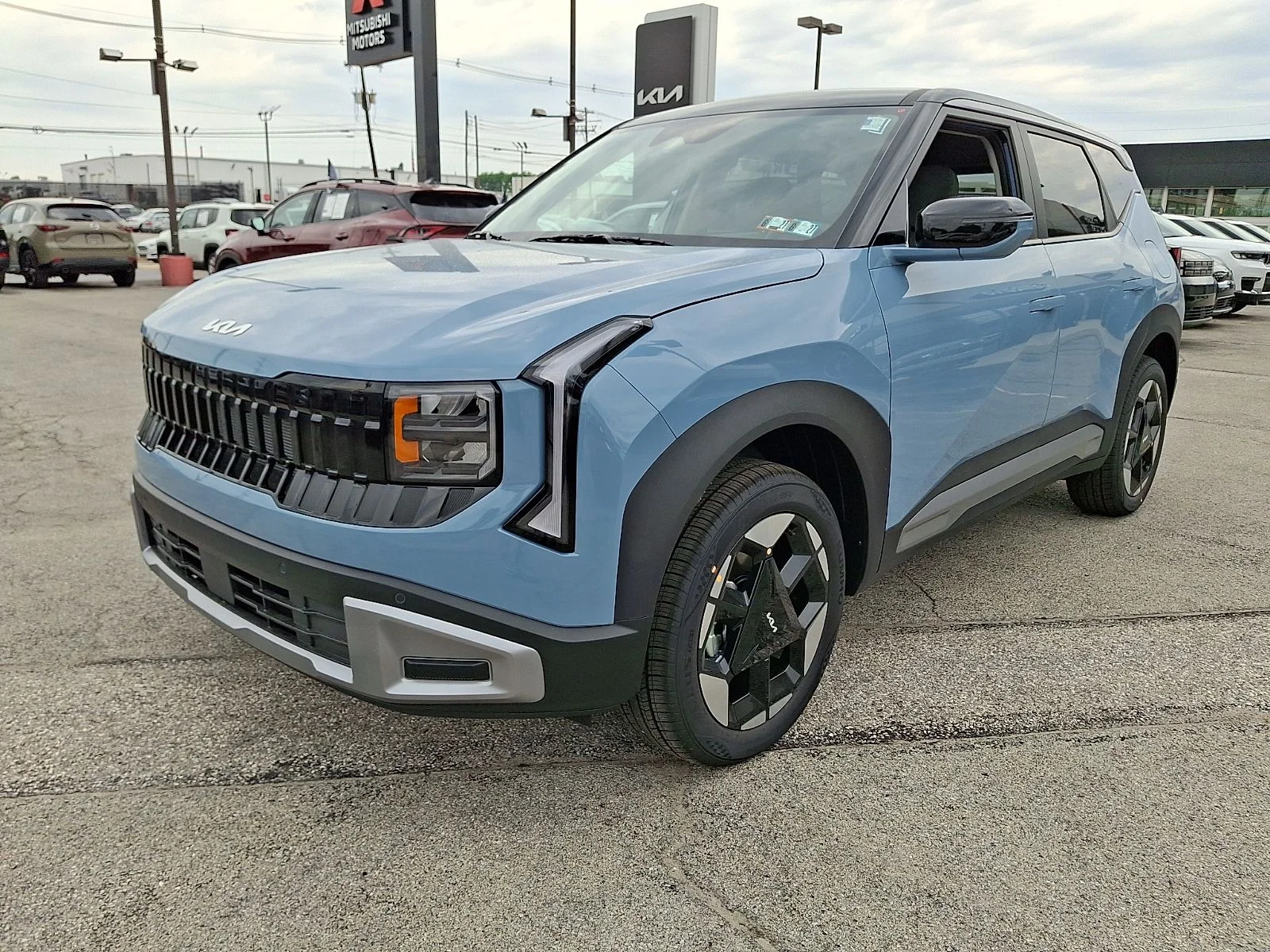 New 2027 Blue Kia S image 4