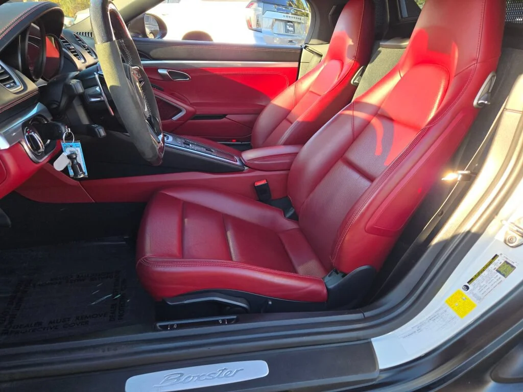 Used 2018 Black Porsche Base image 16