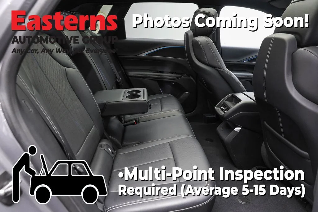 Used 2024 Silver Cadillac Luxury image 24