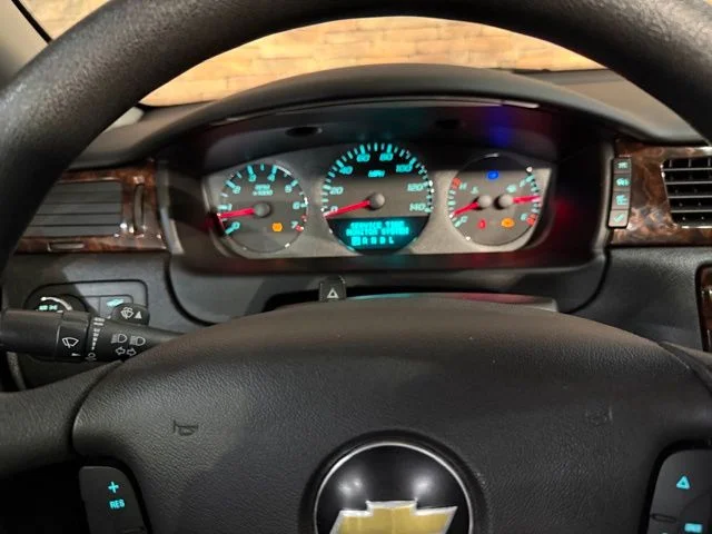 Used 2015 Ashen Gray Metallic Chevrolet LTZ image 15