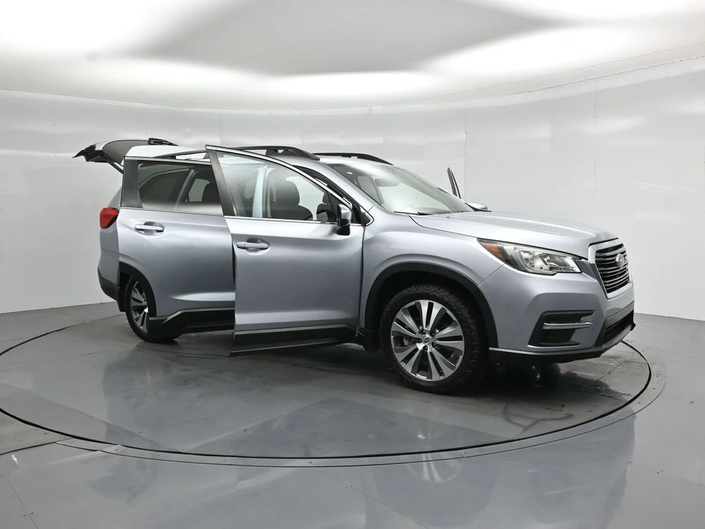 Used 2019 Silver Subaru Premium image 27