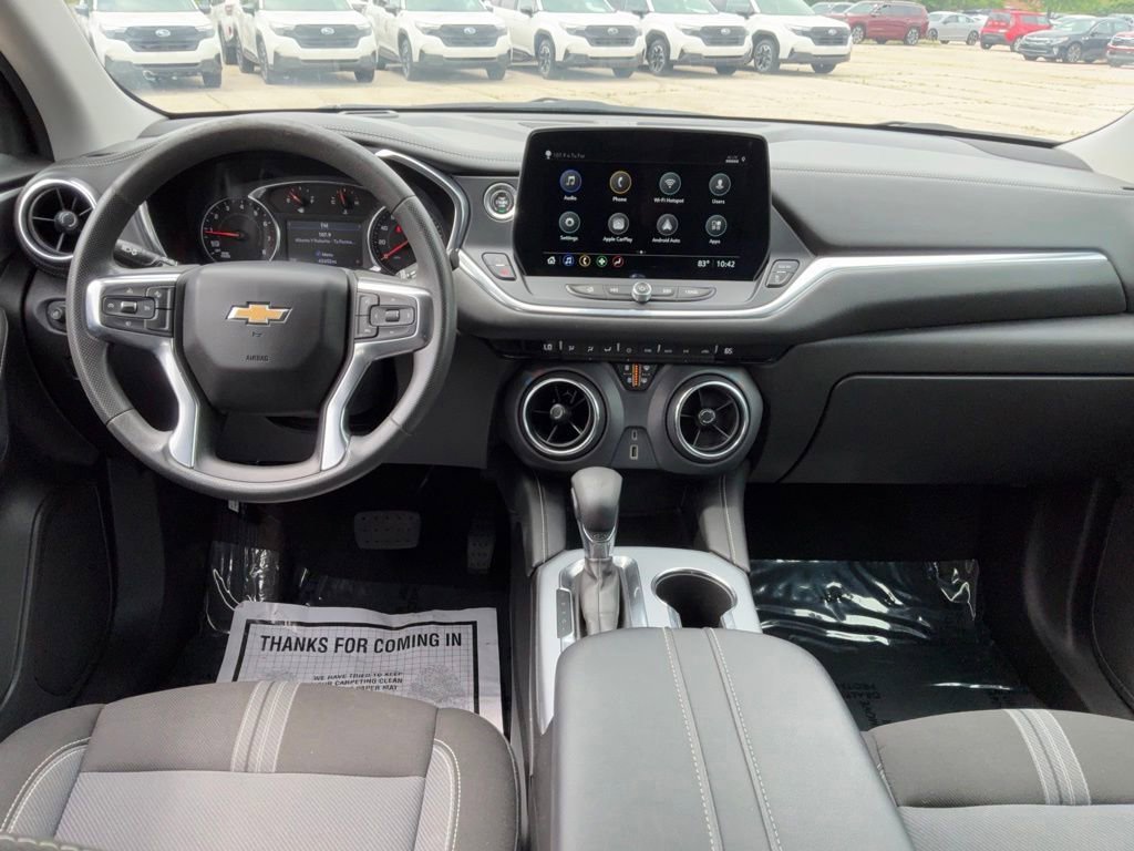 Used 2023 Black Chevrolet 2LT image 25