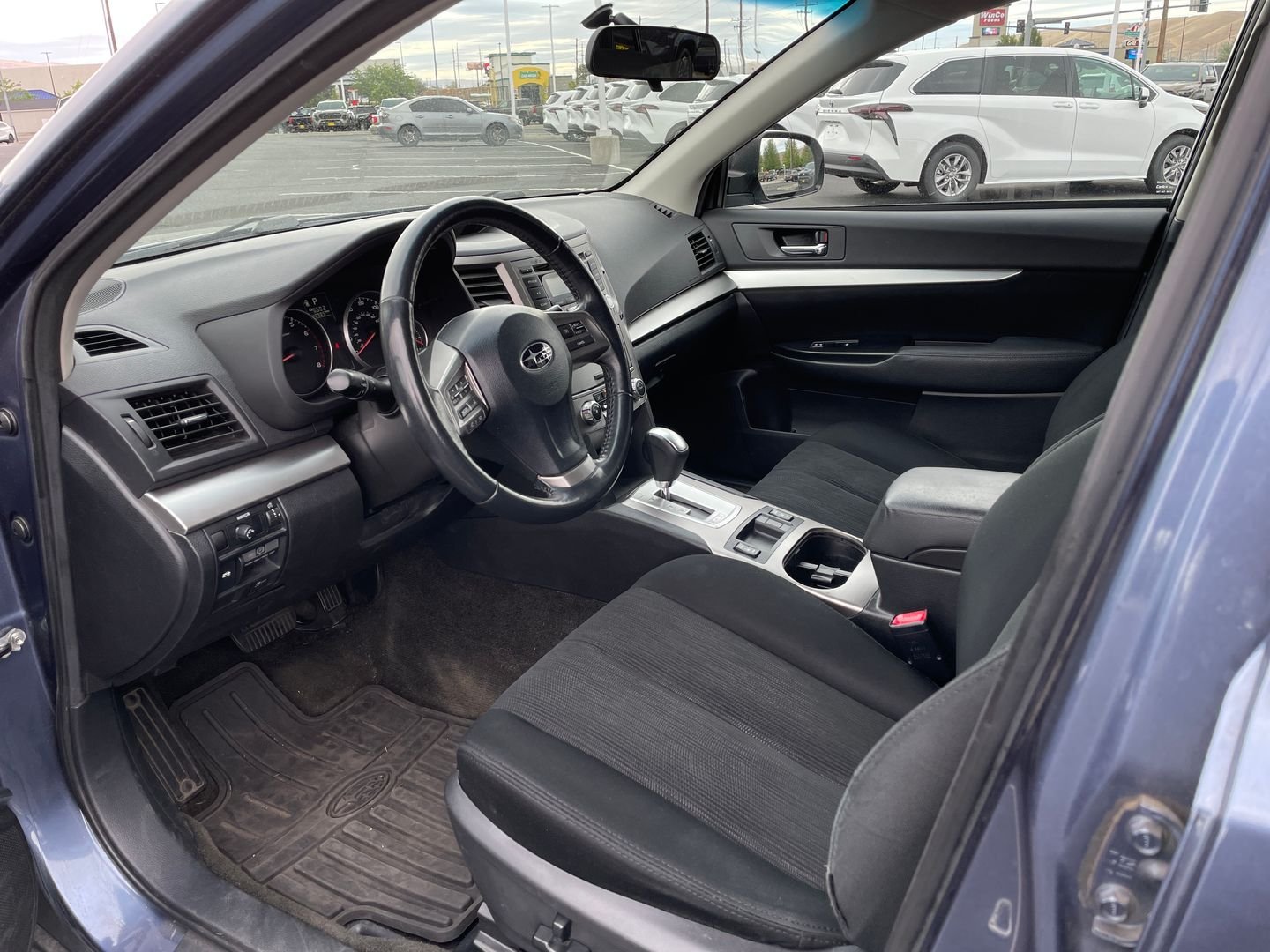 Used 2013 Blue Subaru 2.5i Premium image 9
