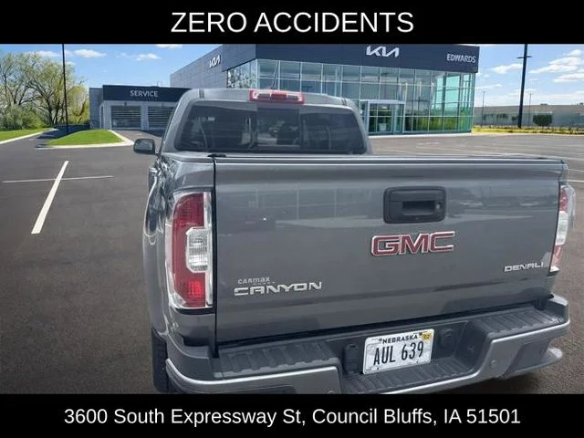 Used 2019 Gray GMC Denali image 5