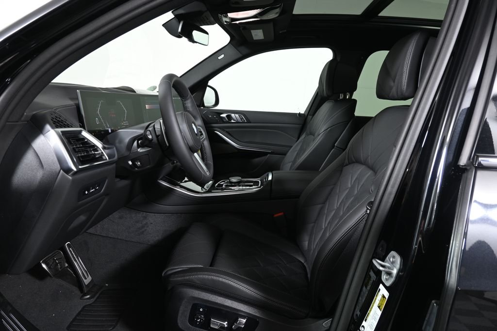 New 2026 Black Sapphire Metallic BMW xDrive40i image 3