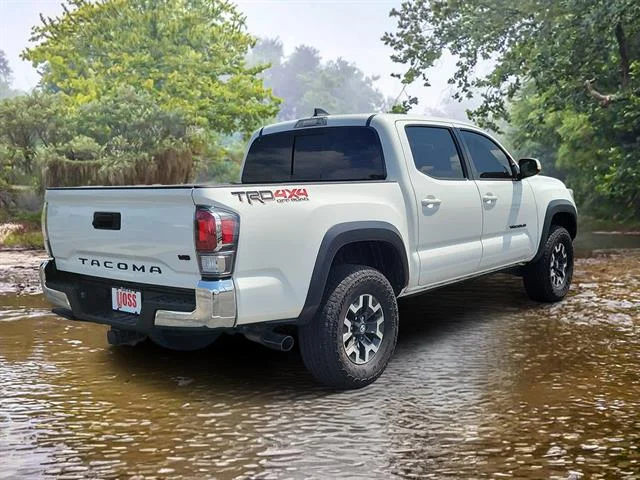 Certified Used 2023 Ice Cap Toyota SR V6 image 4