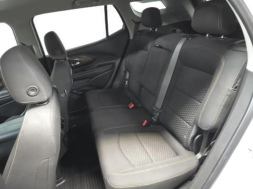 Used 2021 White GMC SLE image 31