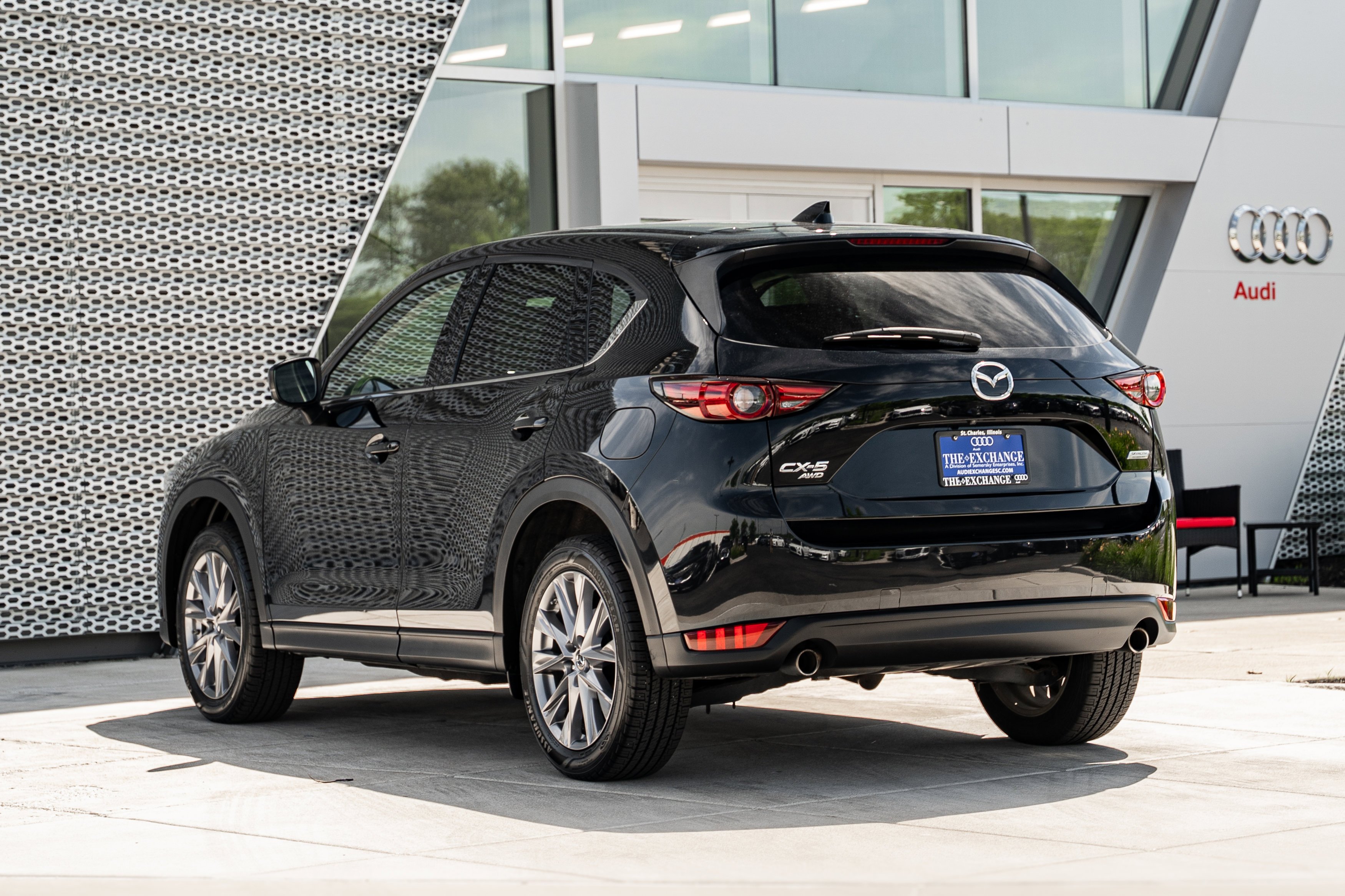 Used 2019 Jet Black Mica Mazda Grand Touring image 5
