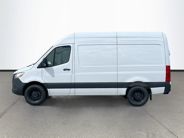 New 2026 Arctic+White Mercedes-Benz Cargo 144 WB image 4