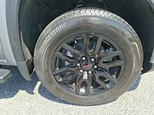 New 2026 Sterling Metallic GMC Elevation image 9
