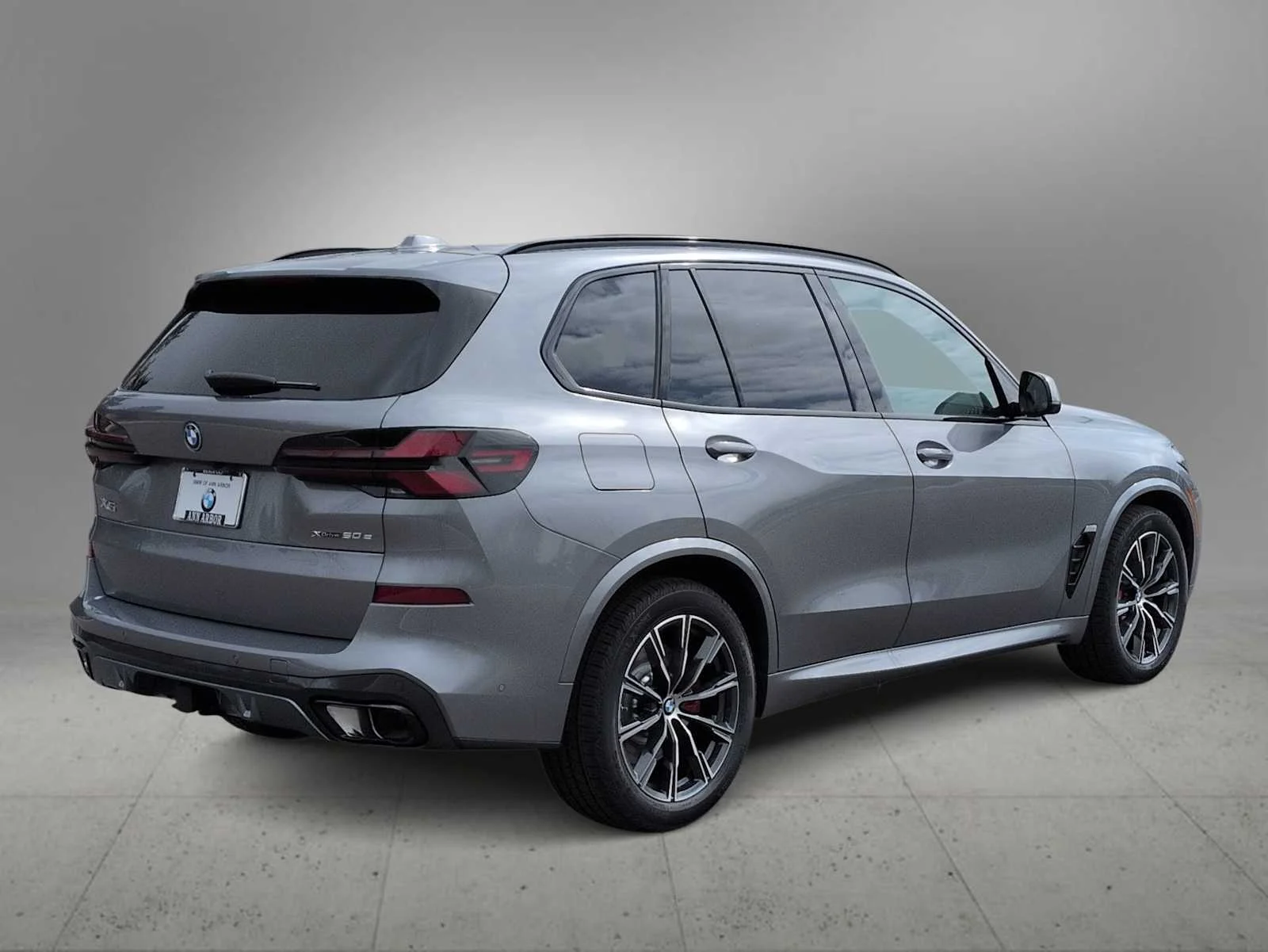 New 2026 Skyscraper Grey Metallic BMW xDrive50e image 8