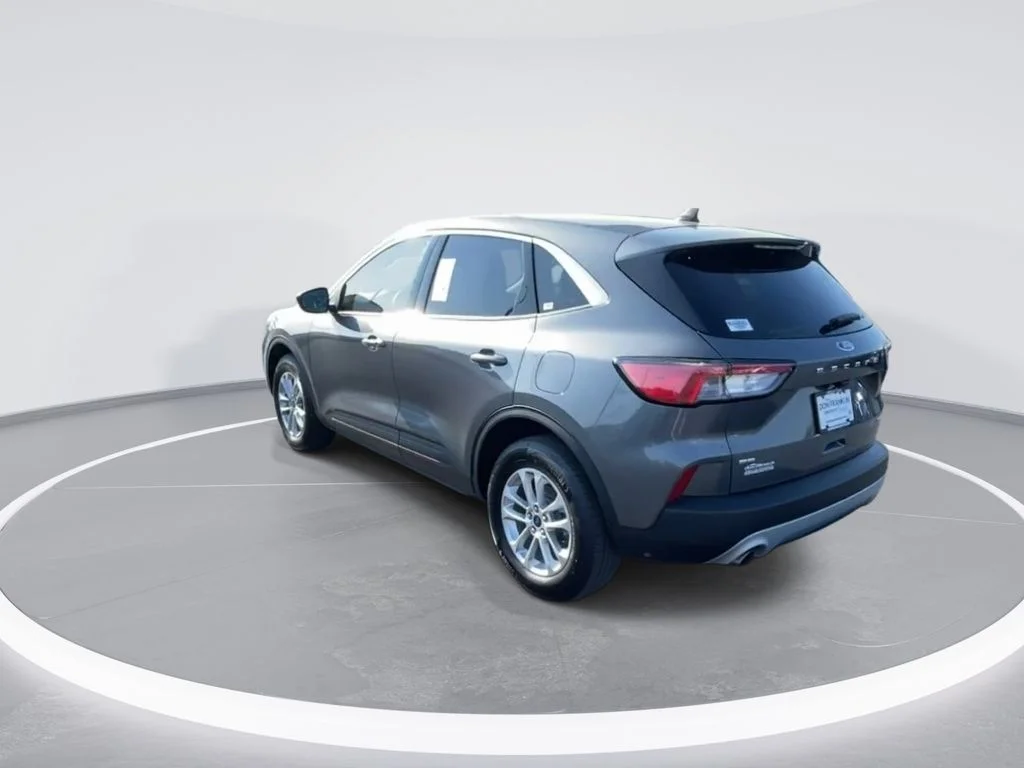 Used 2022 Gray Ford SE image 6