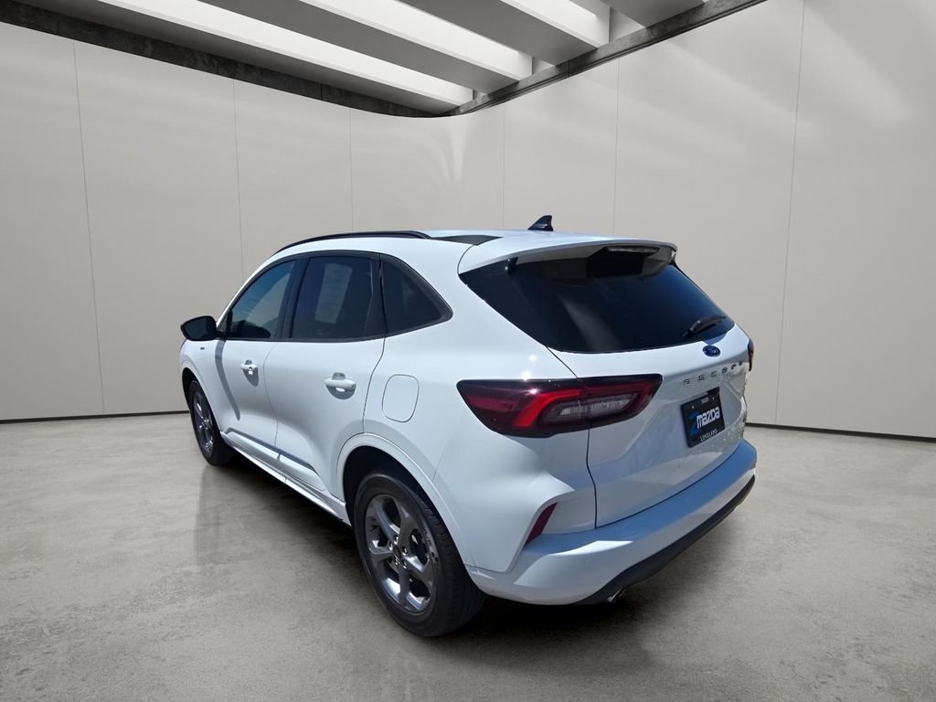 Used 2023 OXFORD WHITE Ford ST-Line Select image 3