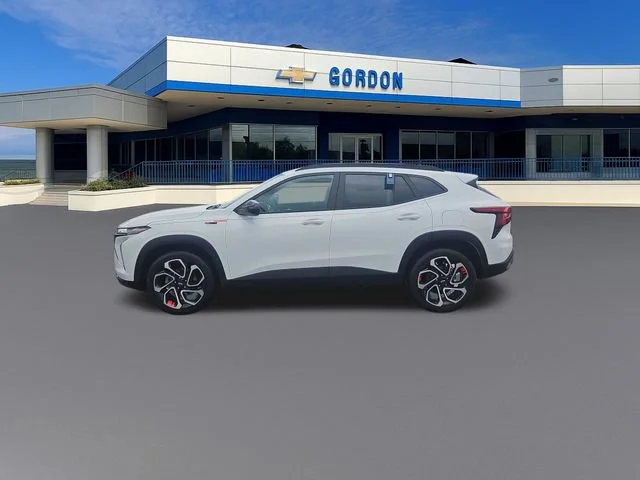 Used 2024 Summit White Chevrolet 2RS image 2