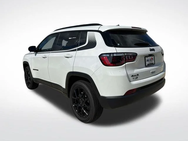 New 2026 White Jeep Latitude image 6