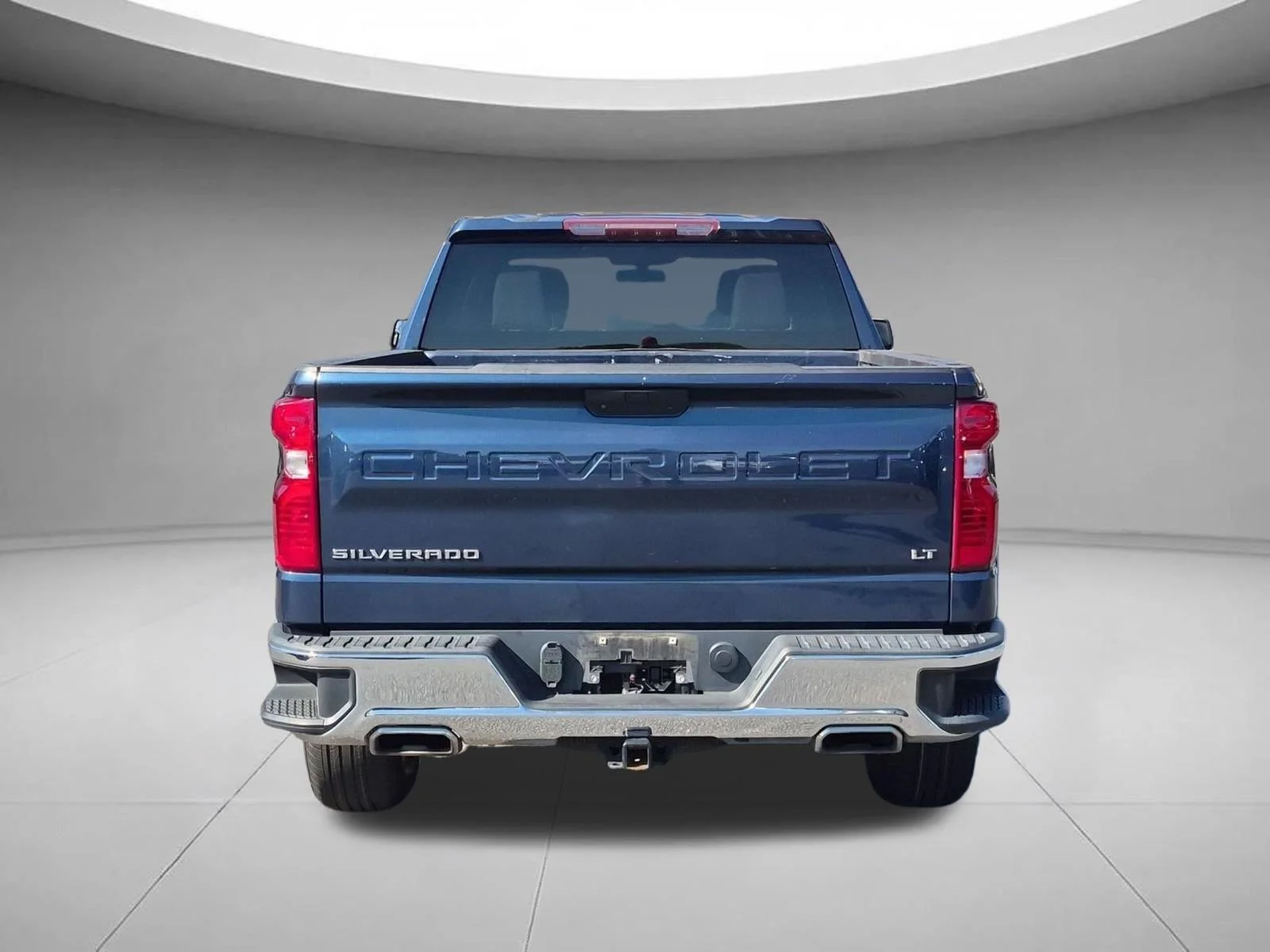 Used 2021 Northsky Blue Metallic Chevrolet LT image 4