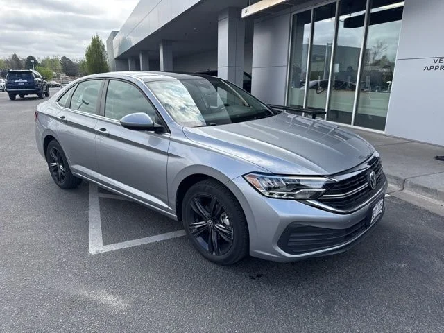 3VW7M7BUXPM049335