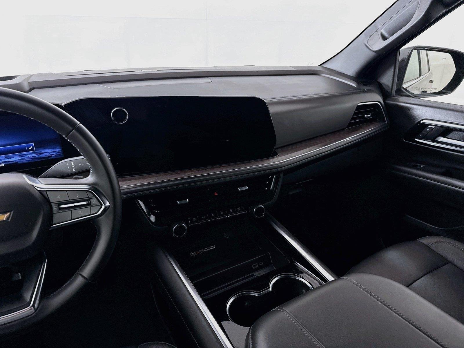 Used 2025 Black Chevrolet LT image 32