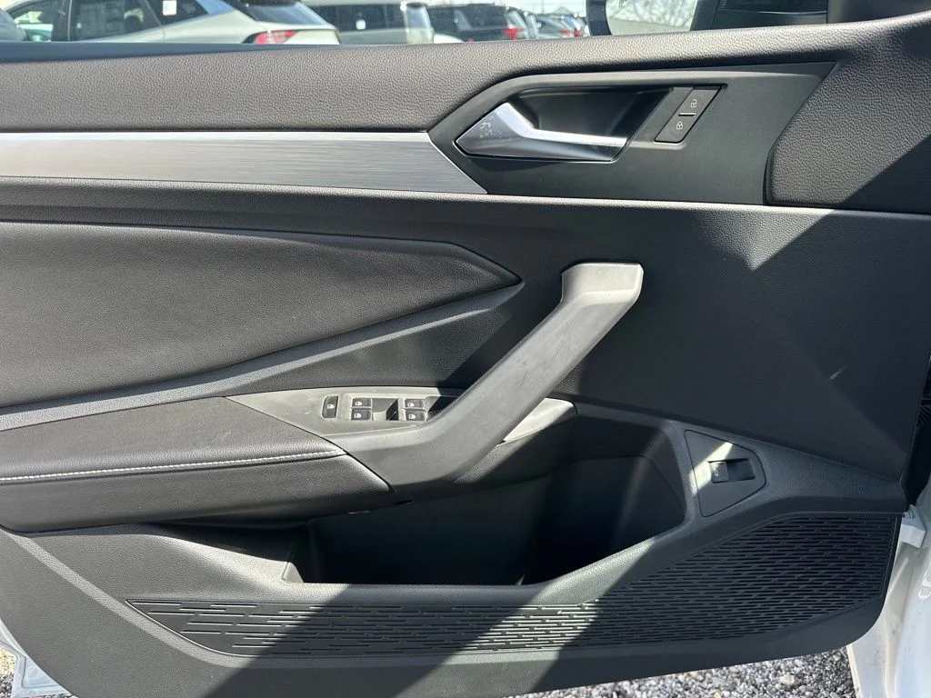 New 2026  Volkswagen 1.5T Sport image 13