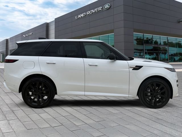 New 2026 Ostuni Pearl White Land Rover Dynamic SE image 6