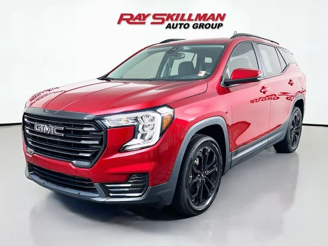 Used 2022 Red GMC SLE image 3