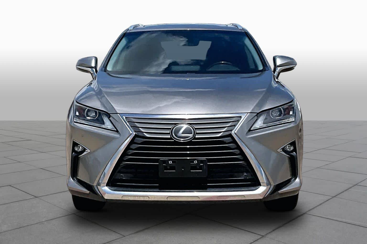 Used 2017 Atomic Silver Lexus  image 4