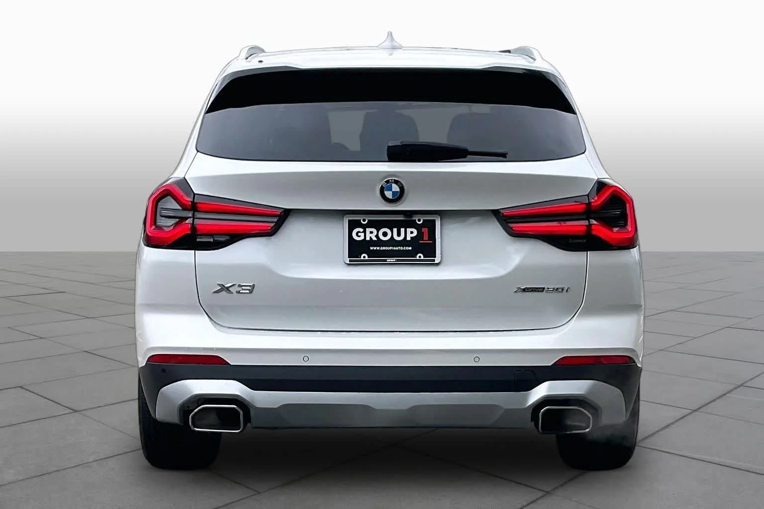 Used 2022 Mineral White Metallic BMW xDrive30i image 7