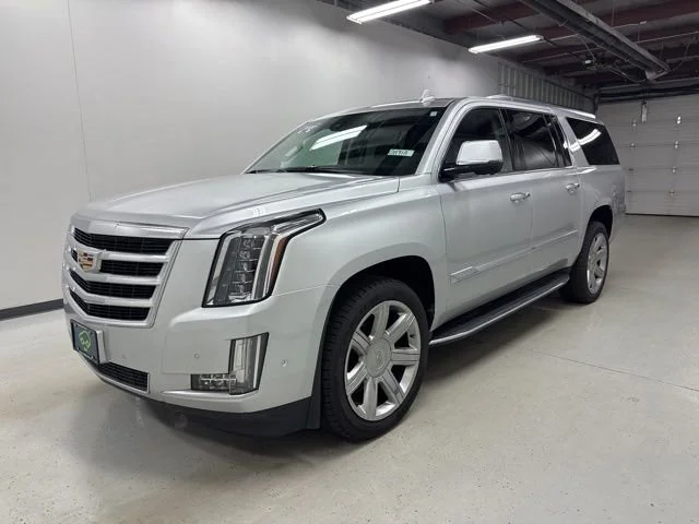 2020 Cadillac Escalade ESV AWD Luxury's photo