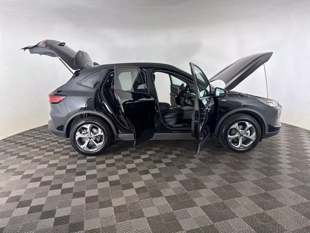 Used 2025 Black Ford ST-Line image 15