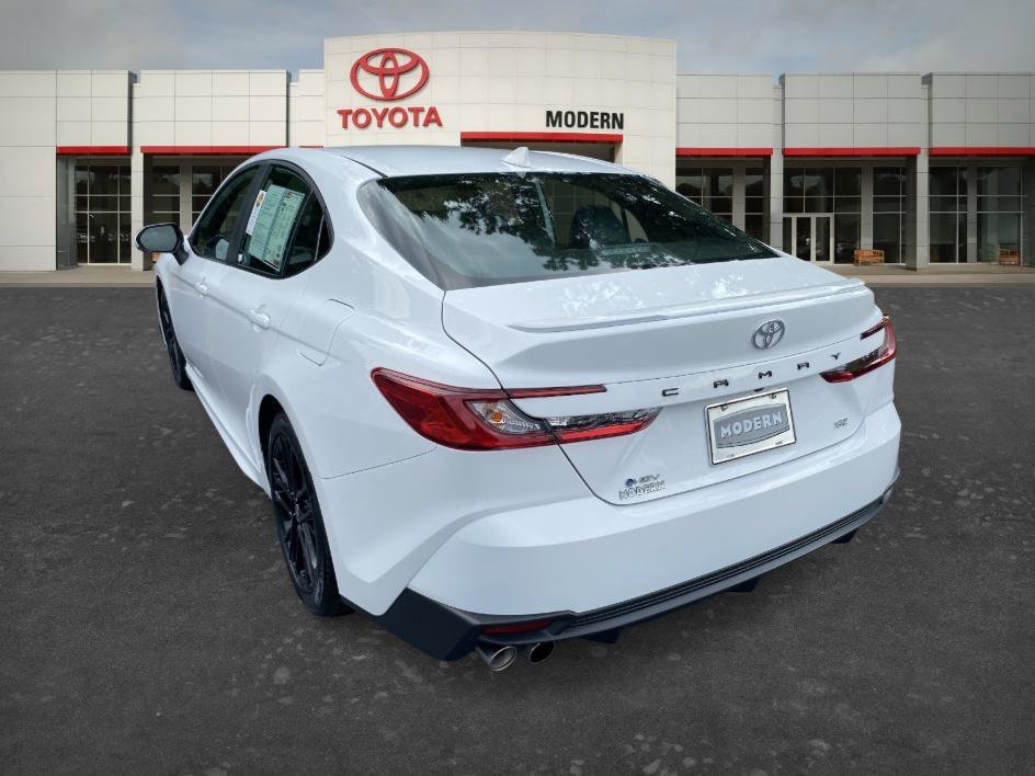 Used 2025 Ice Cap Toyota SE image 7