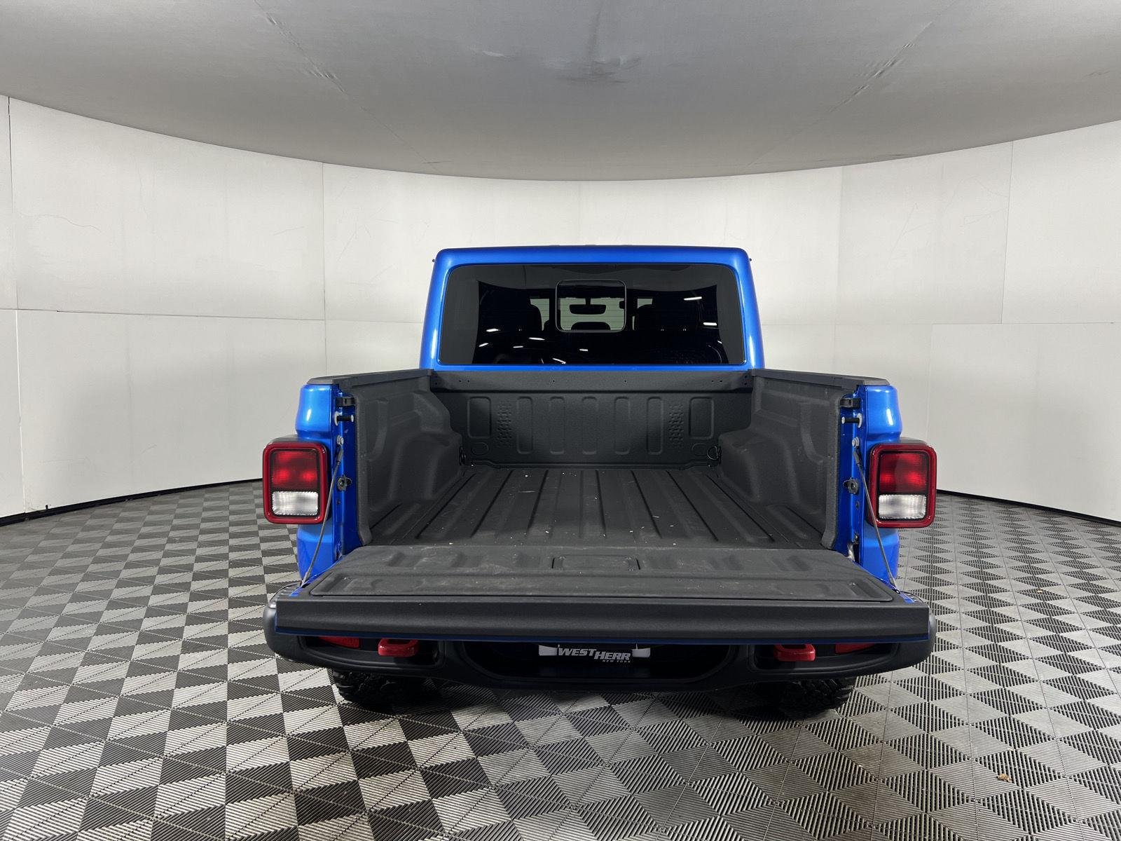 Used 2022 Hydro Blue Pearlcoat Jeep Rubicon image 22