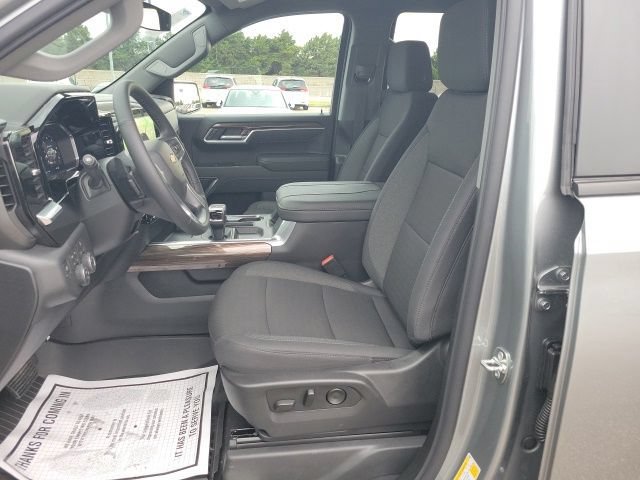 New 2026 Sterling Gray Metallic Chevrolet LT image 18