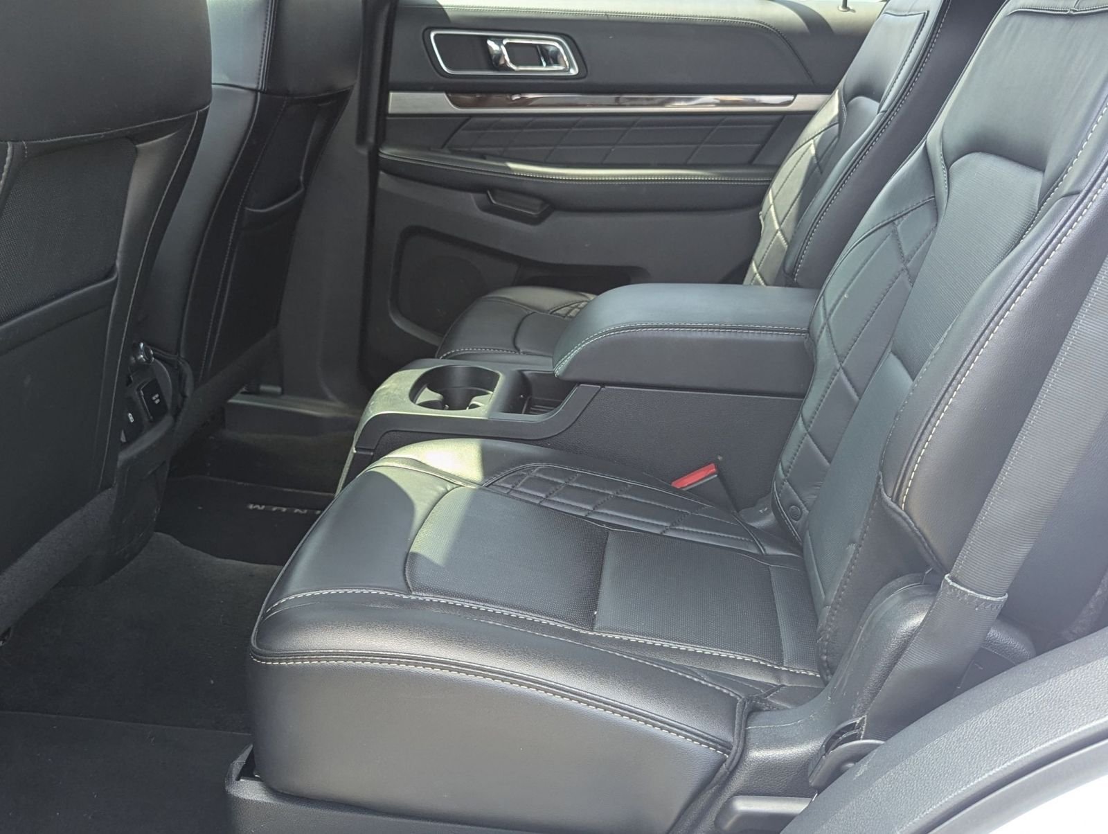 Used 2017 White Ford Platinum image 19