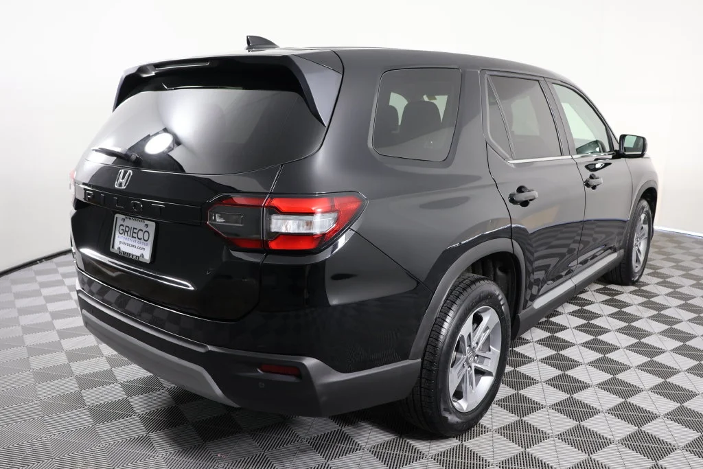 Used 2025 Black Honda EX-L image 8