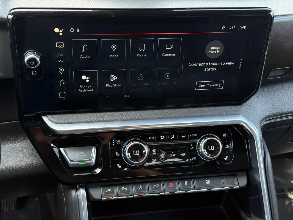 Used 2024 White Frost Tricoat GMC Denali image 30